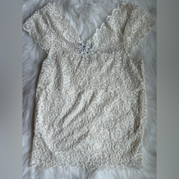Wet Seal Women’s Lace Cream Top - Picture 3 of 4